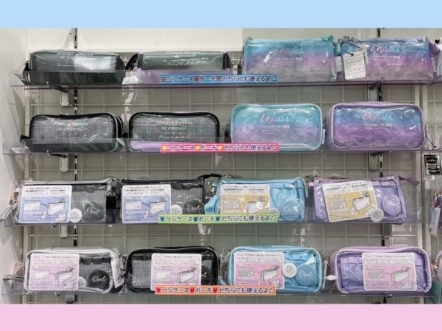 人気のポーチ入荷しました!